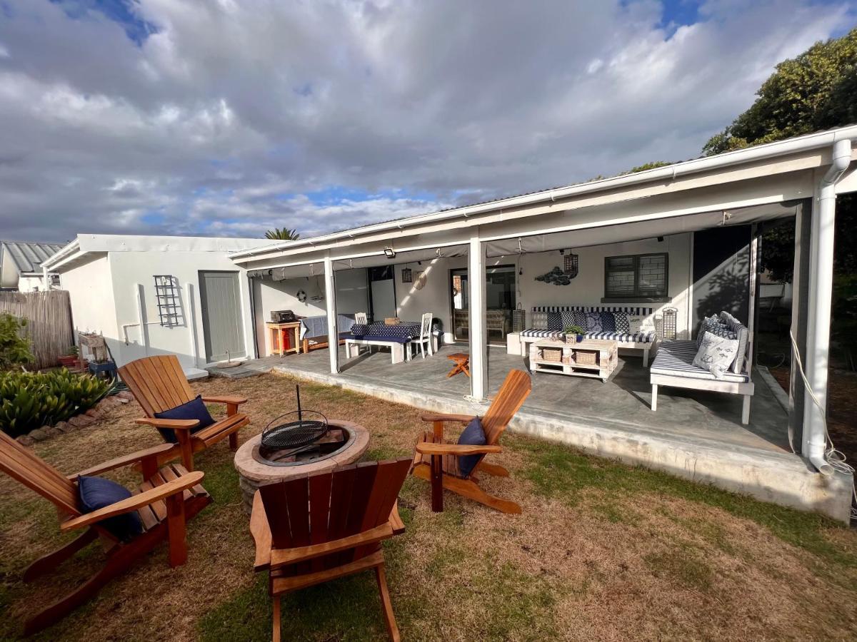 Adorable 2 Bedroom Cottage With Spacious Veranda Hermanus Eksteriør bilde